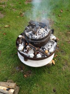 Dutch Oven mit Schichtfleisch