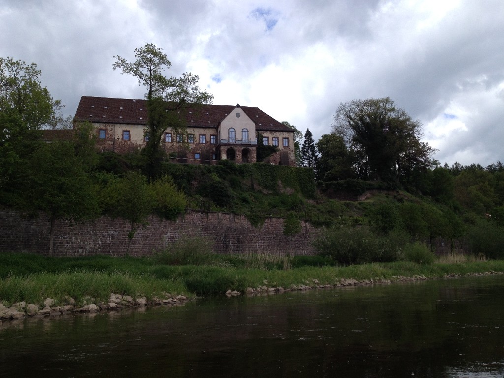 Landhotel Weserblick bei Blankenau von der Weser.