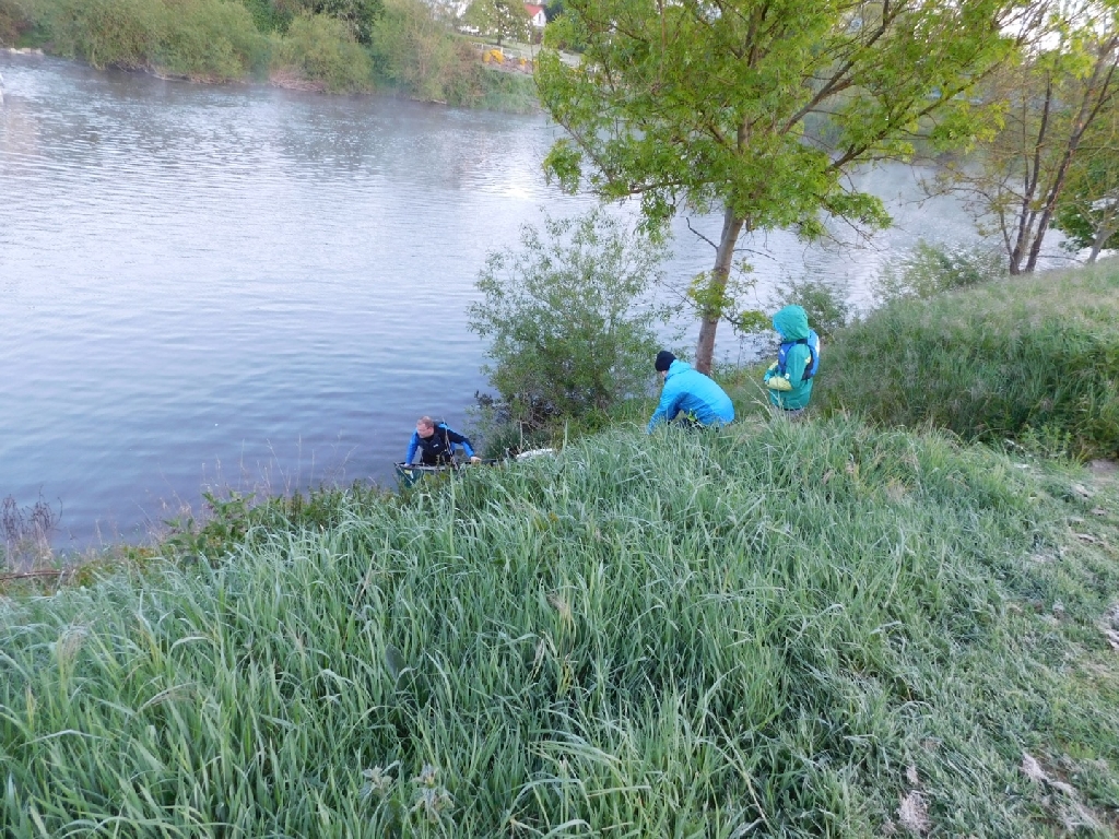 Einsetzen auf dem Tanzwerder (Fulda) beim Wesermarathon 2019.