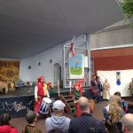 Gaukler vor der Konzertmuschel im Volkspark Hagen.