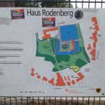 Schild mit der Anlage vom Wasserschloss Haus Rodenberg, Familientag Aplerbeck 2019.